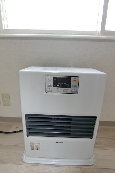 MAX15