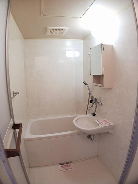 ｒｏｏｍ．三々五々　Ａ