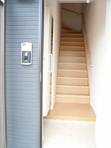 ハイブリッジ(玄関)