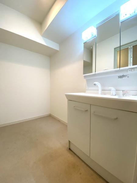 KoOlinaShiomi　コオリナ潮見