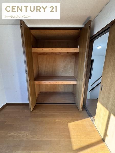 車4台可・犬・猫可！二階建て　大字恒久戸建貸家