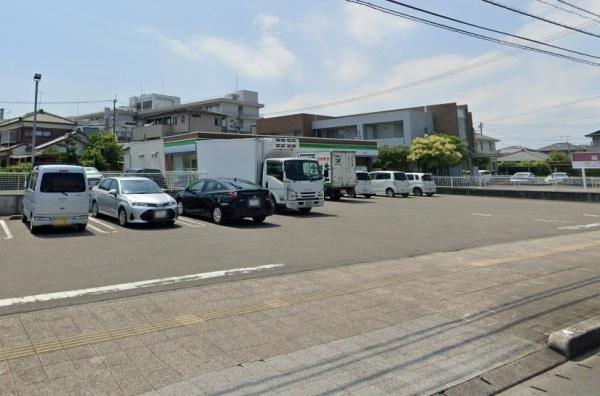 車4台可・犬・猫可！二階建て　大字恒久戸建貸家(ファミリーマート大坪西店)