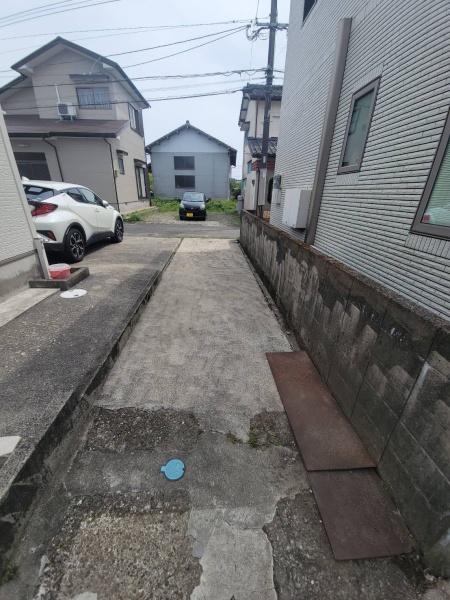 車4台可・犬・猫可！二階建て　大字恒久戸建貸家