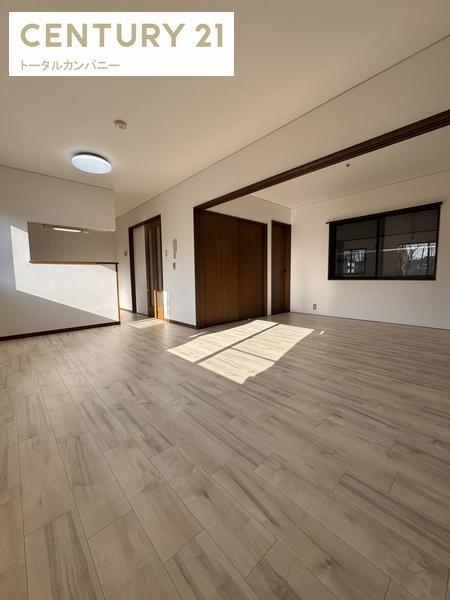 車4台可・犬・猫可！二階建て　大字恒久戸建貸家