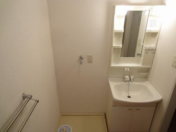 くすの木ハイツ　B棟