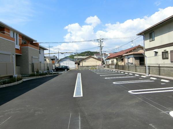 羽曳野市誉田３丁目のハイツ