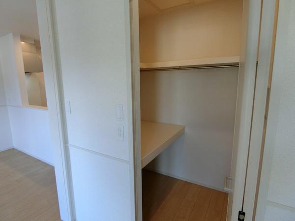 羽曳野市誉田３丁目のハイツ