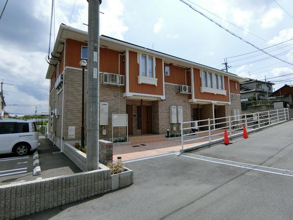 羽曳野市東阪田のハイツ