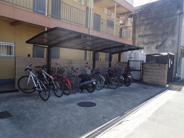 藤井寺市国府３丁目のマンション