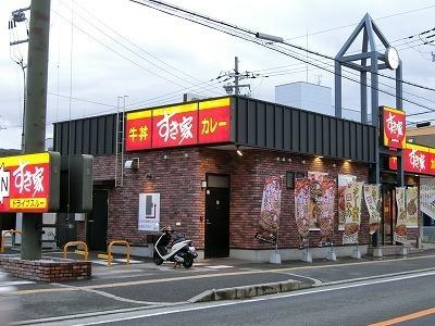 柏原市片山町のハイツ(すき家柏原片山店)