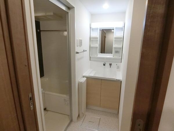 羽曳野市高鷲４丁目のマンション