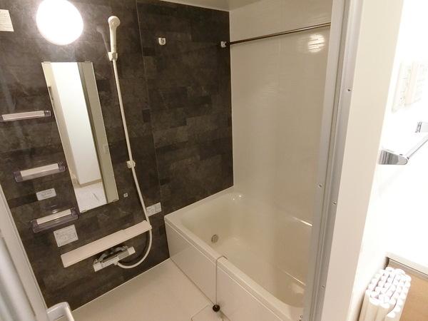 羽曳野市高鷲４丁目のマンション