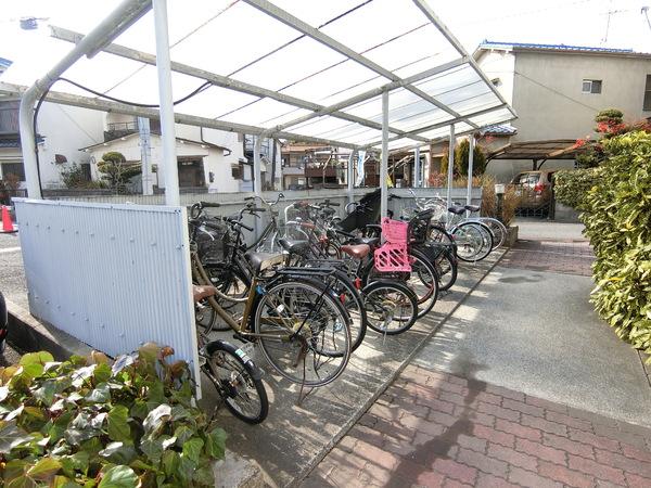 羽曳野市白鳥１丁目のマンション
