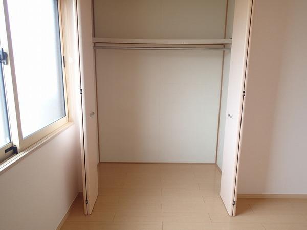 松原市立部１丁目のアパート