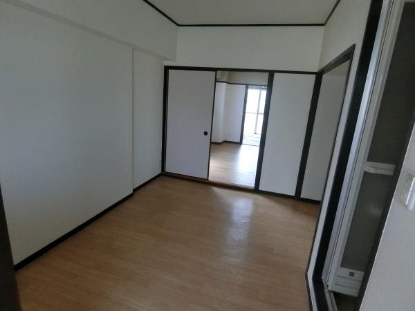 藤井寺市岡２丁目のマンション