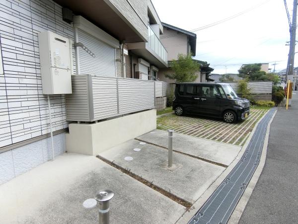 松原市東新町5丁目のアパート(駐車場)