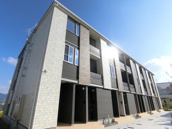 羽曳野市東阪田のハイツ