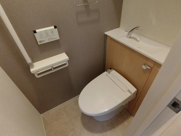 羽曳野市東阪田のハイツ