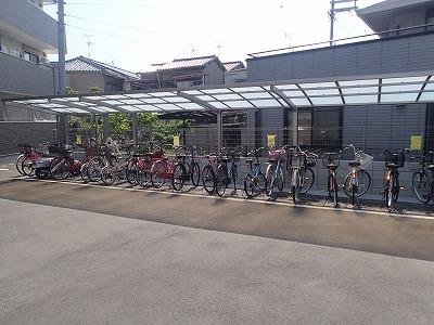 羽曳野市高鷲１０丁目のハイツ