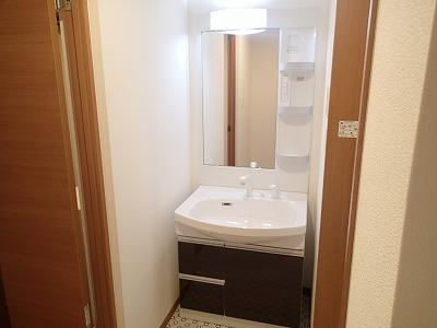 羽曳野市高鷲１０丁目のハイツ