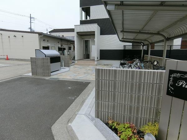 松原市高見の里３丁目のハイツ