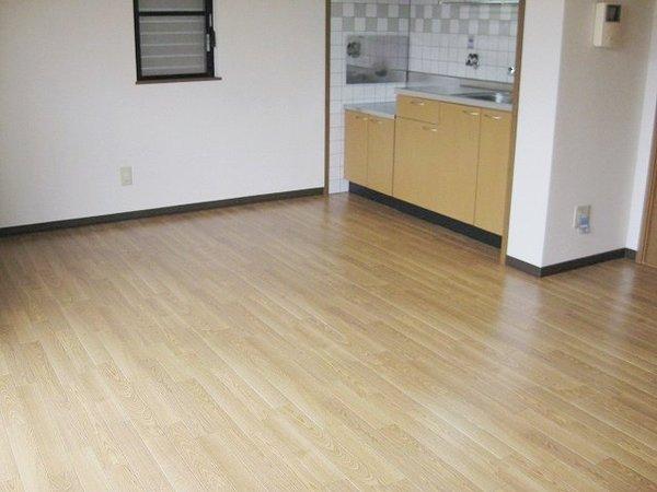 松原市一津屋６丁目のハイツ