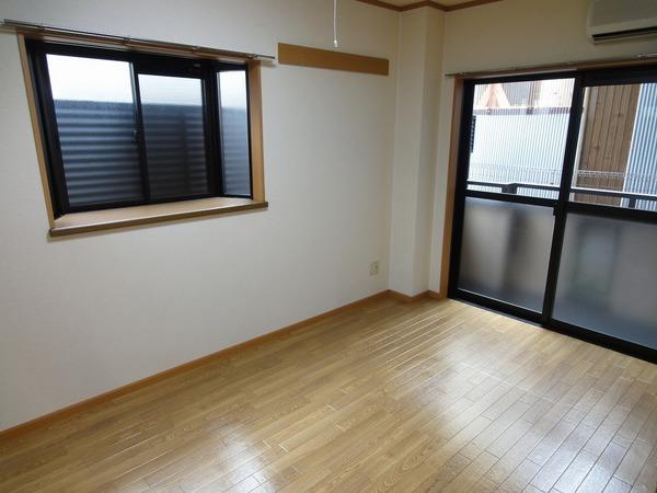 羽曳野市古市２丁目のハイツ
