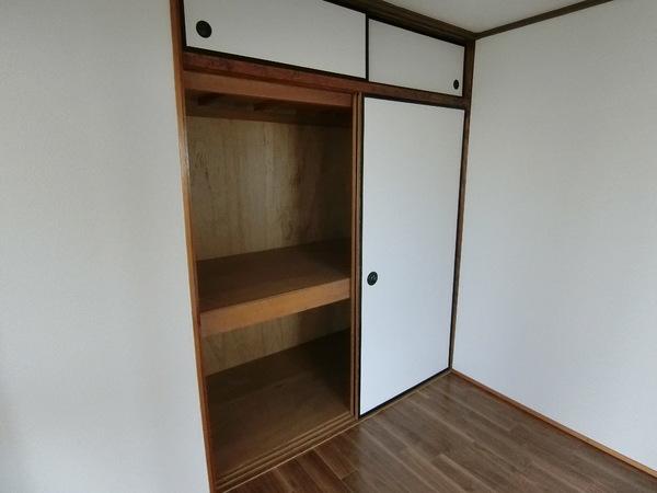 羽曳野市高鷲９丁目のマンション