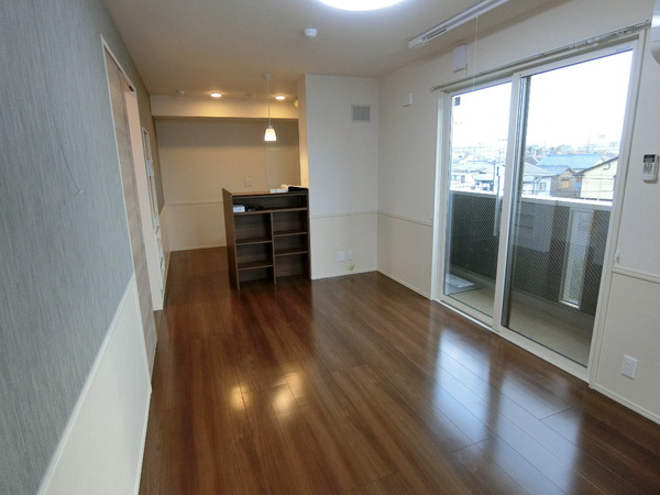 グロリアハイツ　はびきの　A棟