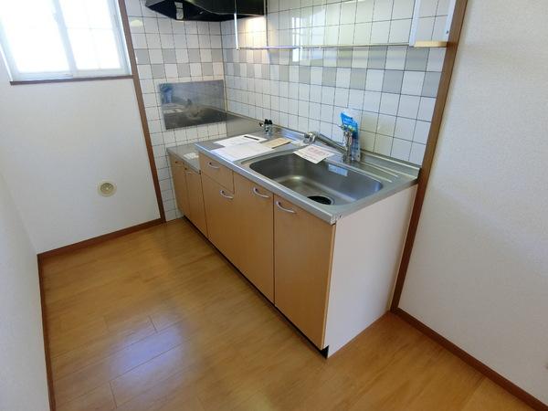 羽曳野市西浦３丁目のハイツ