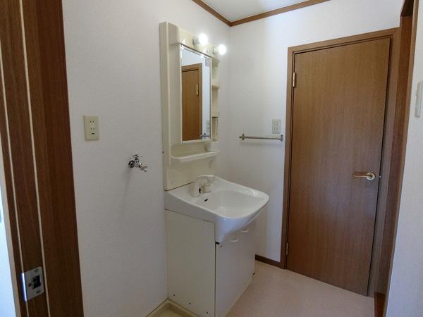 羽曳野市西浦３丁目のハイツ