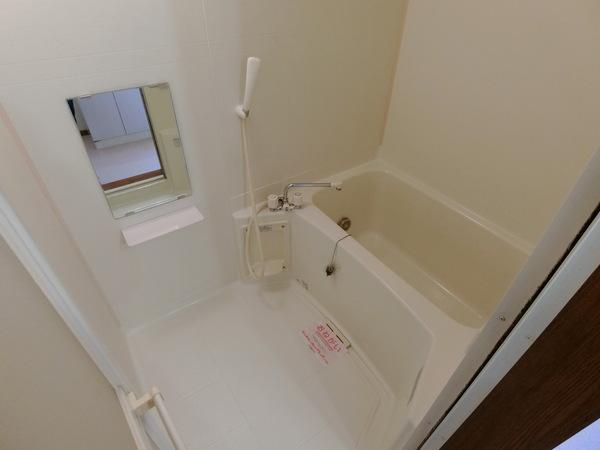 羽曳野市西浦３丁目のハイツ