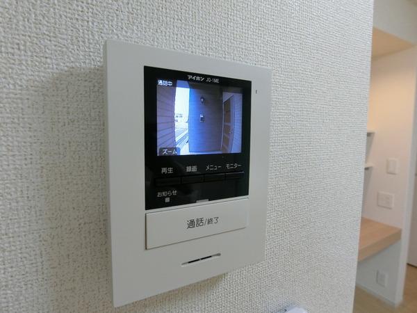 羽曳野市誉田３丁目のハイツ