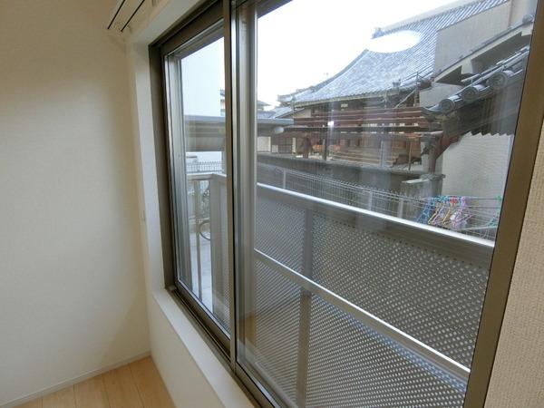 羽曳野市誉田３丁目のハイツ