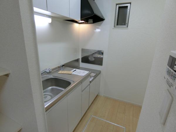 羽曳野市誉田３丁目のハイツ