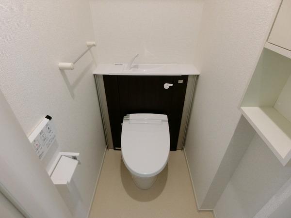 羽曳野市誉田３丁目のハイツ