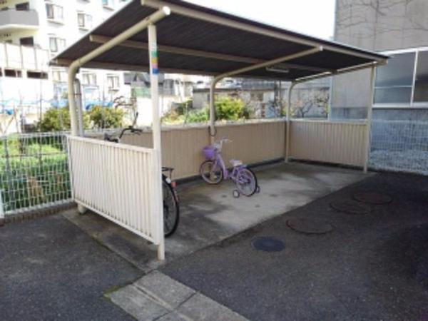 柏原市国分市場２丁目のマンション