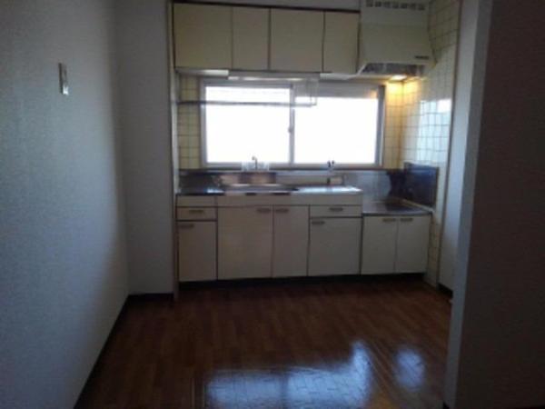 柏原市国分市場２丁目のマンション