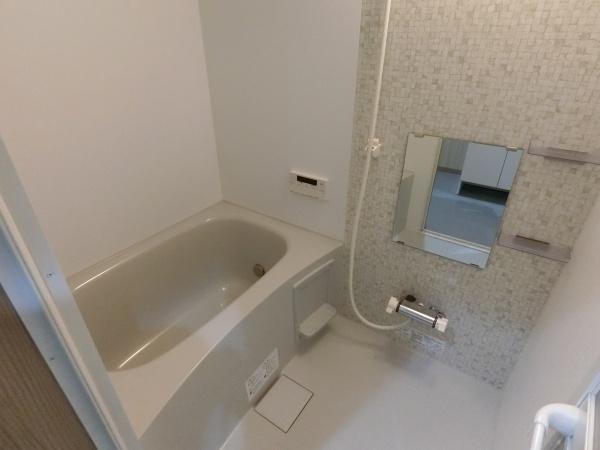 羽曳野市古市４丁目のアパート