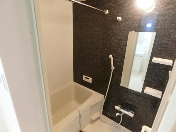 羽曳野市島泉９丁目のアパート