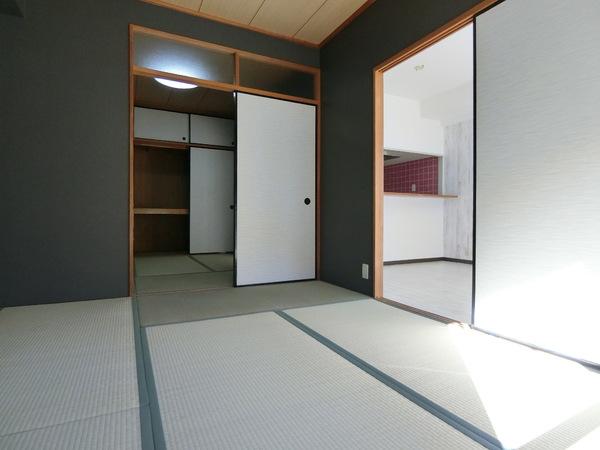 羽曳野市高鷲１丁目のマンション