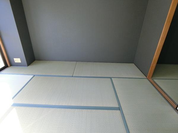 羽曳野市高鷲１丁目のマンション