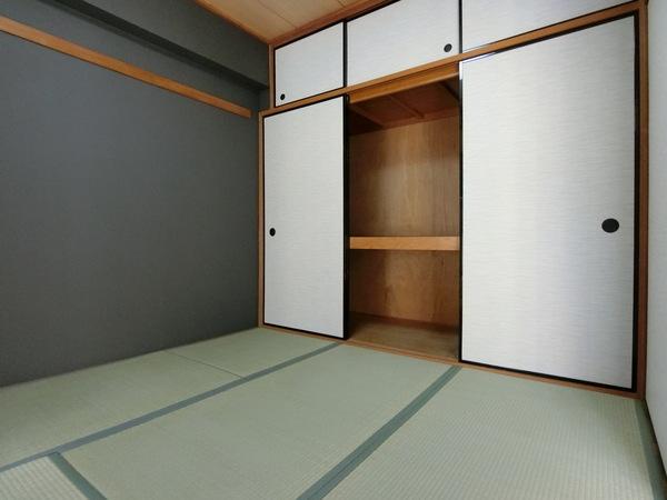 羽曳野市高鷲１丁目のマンション