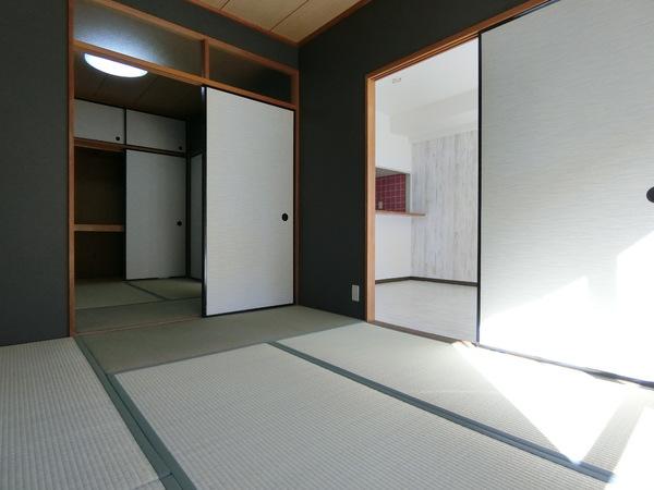 羽曳野市高鷲１丁目のマンション