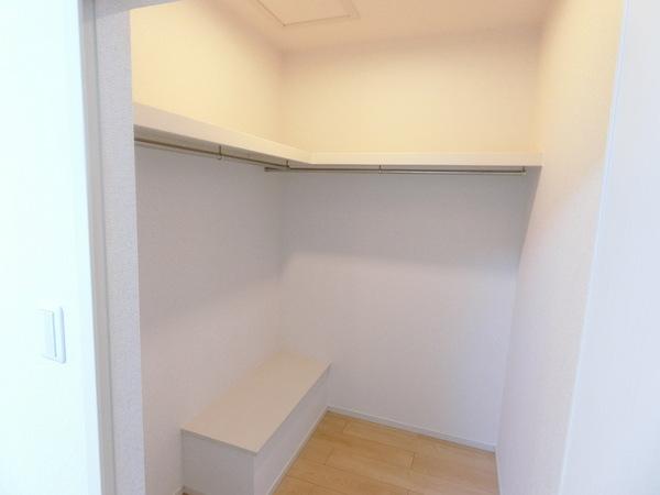 柏原市国分本町３丁目のハイツ