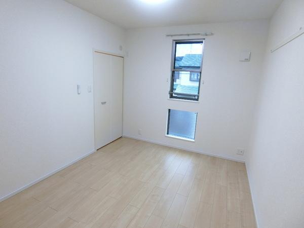 柏原市国分本町３丁目のハイツ