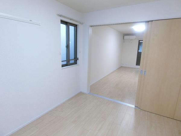 柏原市国分本町３丁目のハイツ