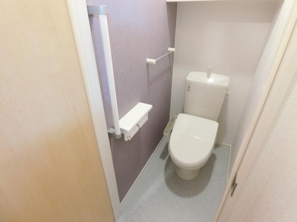 柏原市国分本町３丁目のハイツ