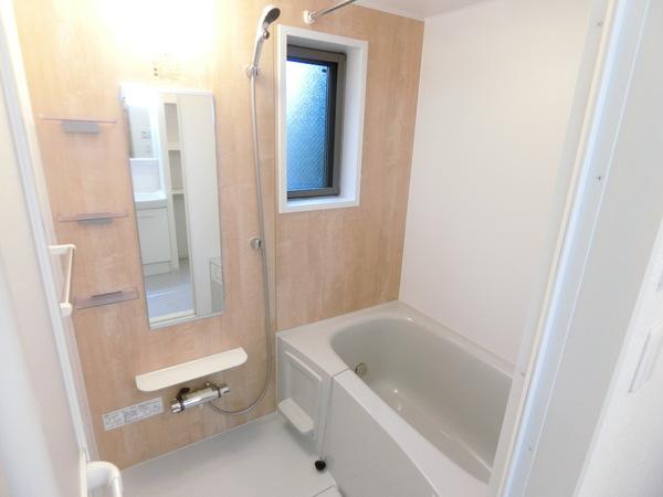 柏原市国分本町３丁目のハイツ