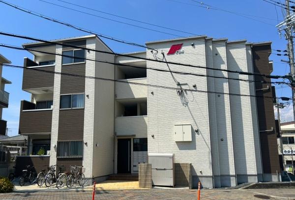 羽曳野市軽里3丁目のアパート